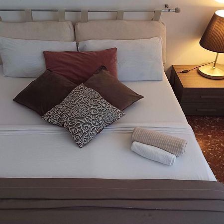 "Vacanze Romane" Stazione Tiburtina, Appartamento Tre Camere Da Letto 5 Posti Letto Exteriör bild