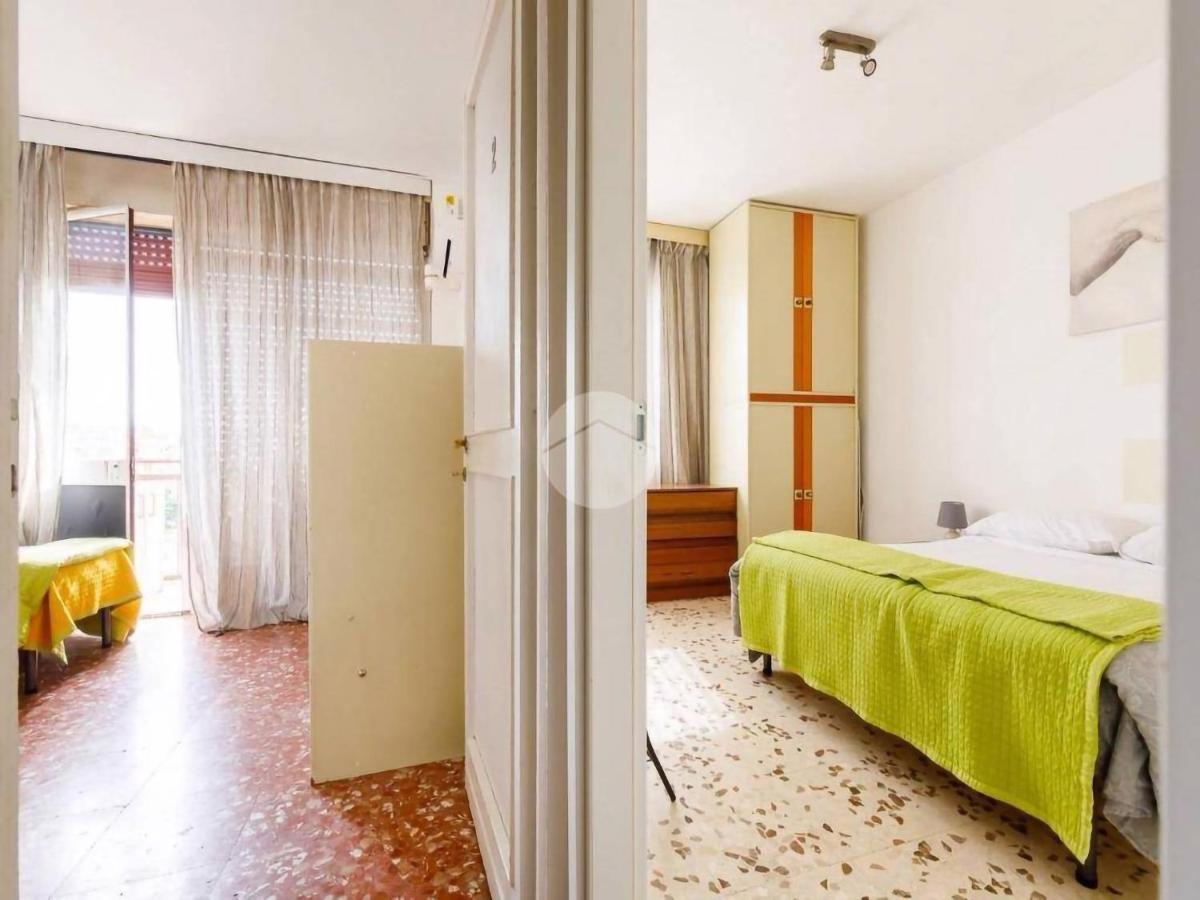 "Vacanze Romane" Stazione Tiburtina, Appartamento Tre Camere Da Letto 5 Posti Letto Exteriör bild