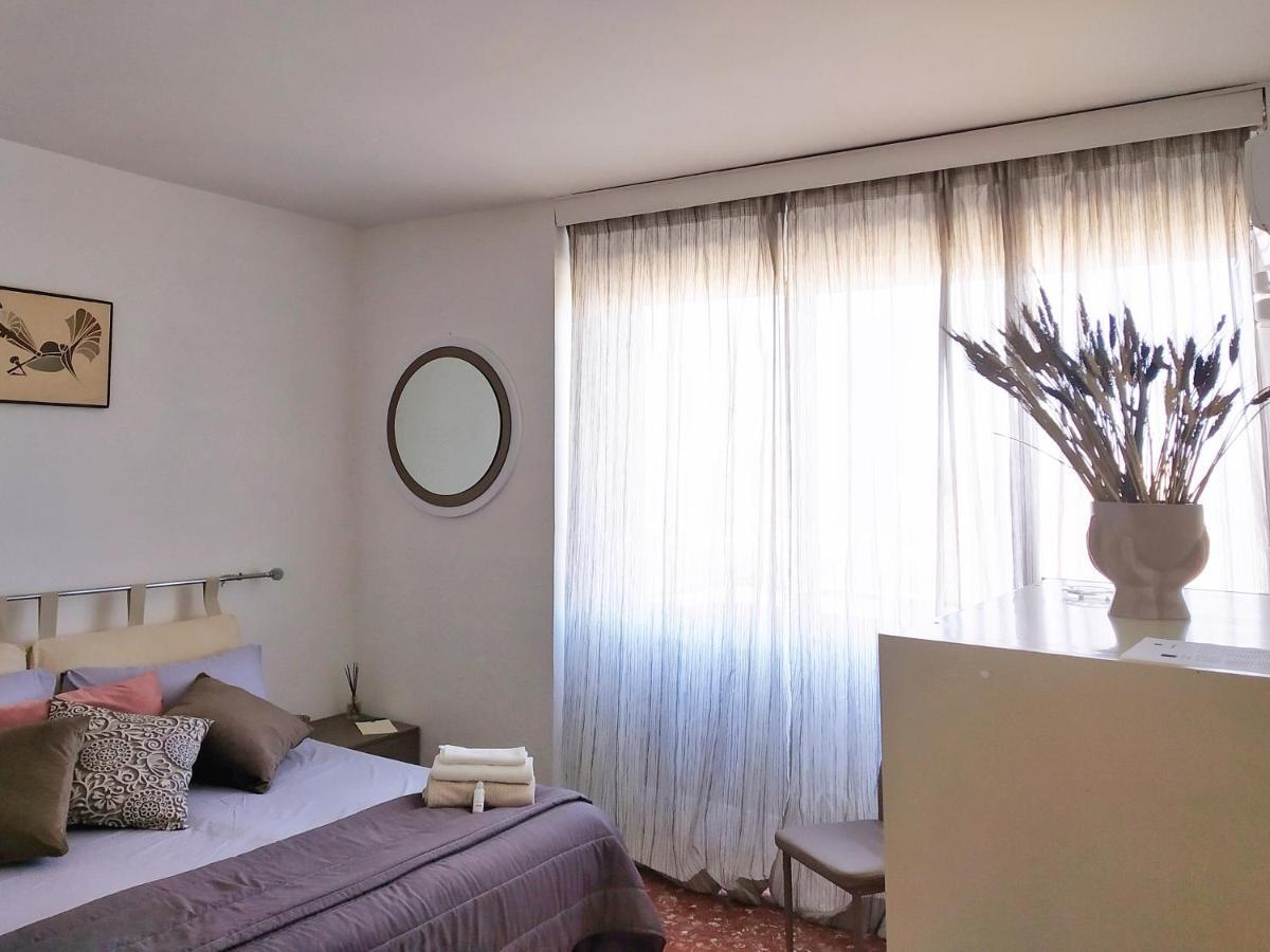"Vacanze Romane" Stazione Tiburtina, Appartamento Tre Camere Da Letto 5 Posti Letto Exteriör bild